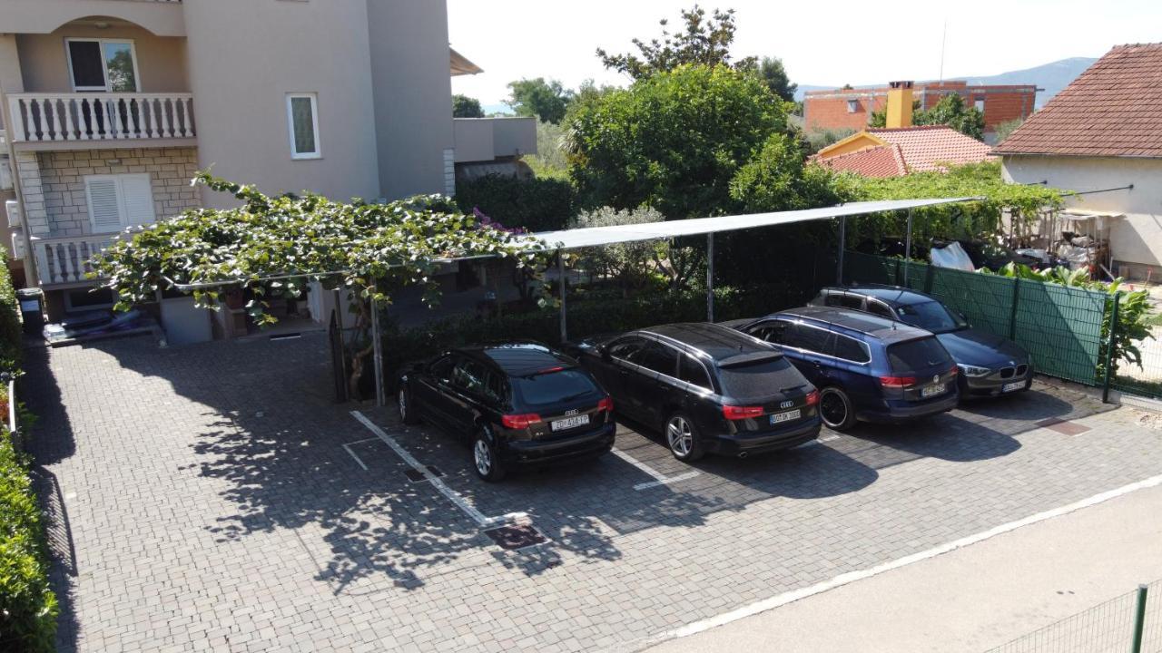 Apartmani Villa Elvira Sukošan Exterior foto