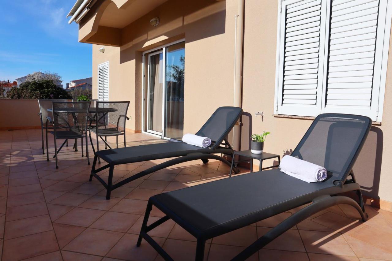 Apartmani Villa Elvira Sukošan Exterior foto
