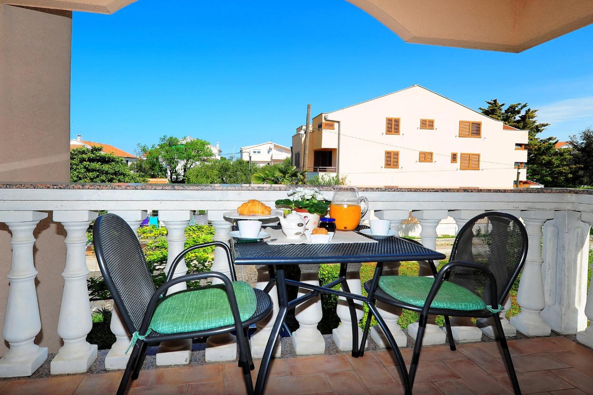 Apartmani Villa Elvira Sukošan Exterior foto