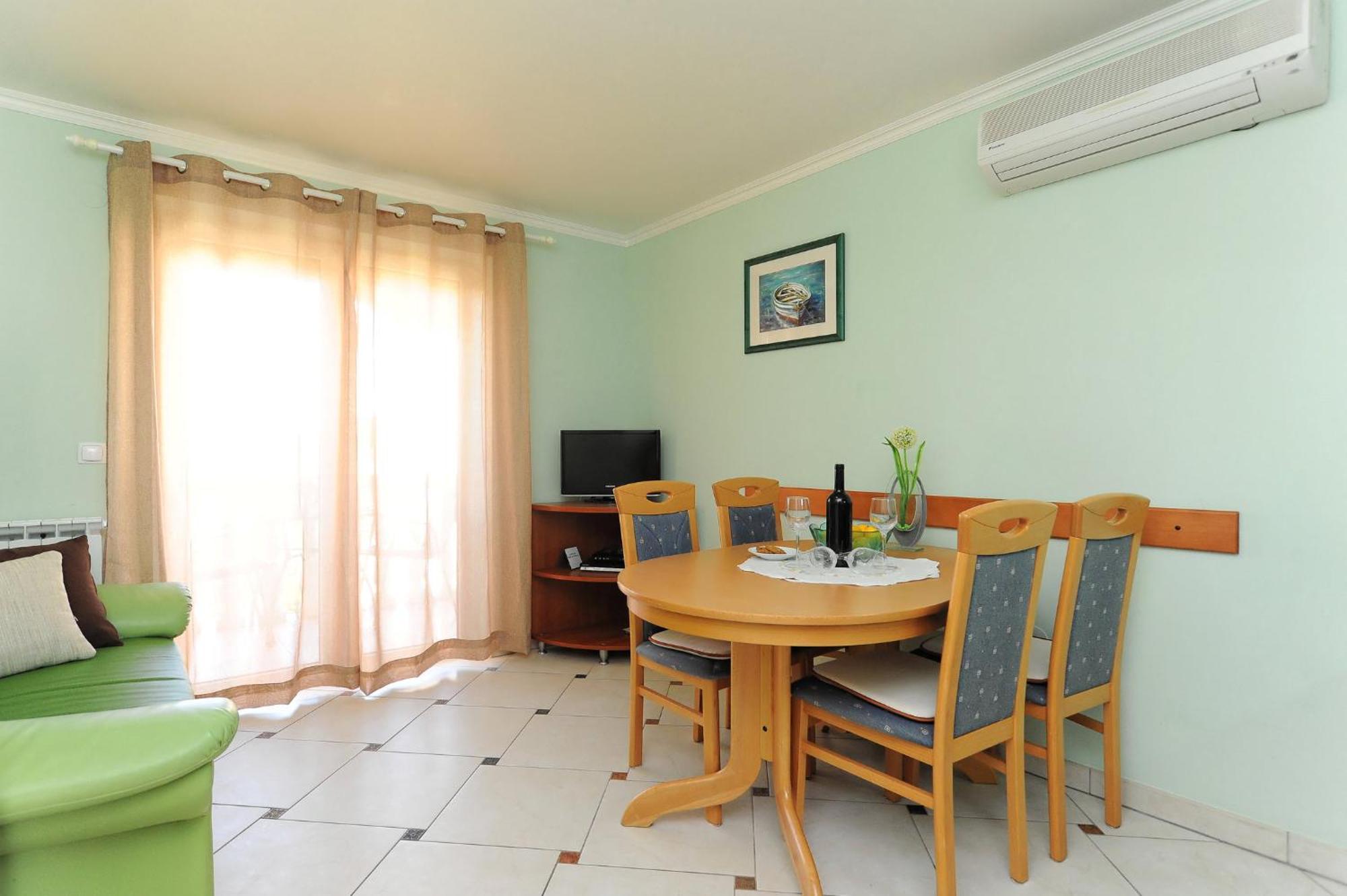 Apartmani Villa Elvira Sukošan Cameră foto